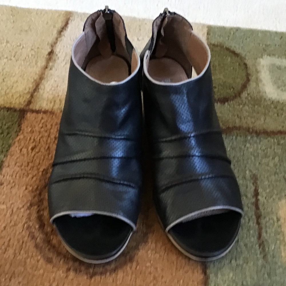 Regarde le Ciel WEDGE SANDAL BOOTIE ….. EU SIZE 39